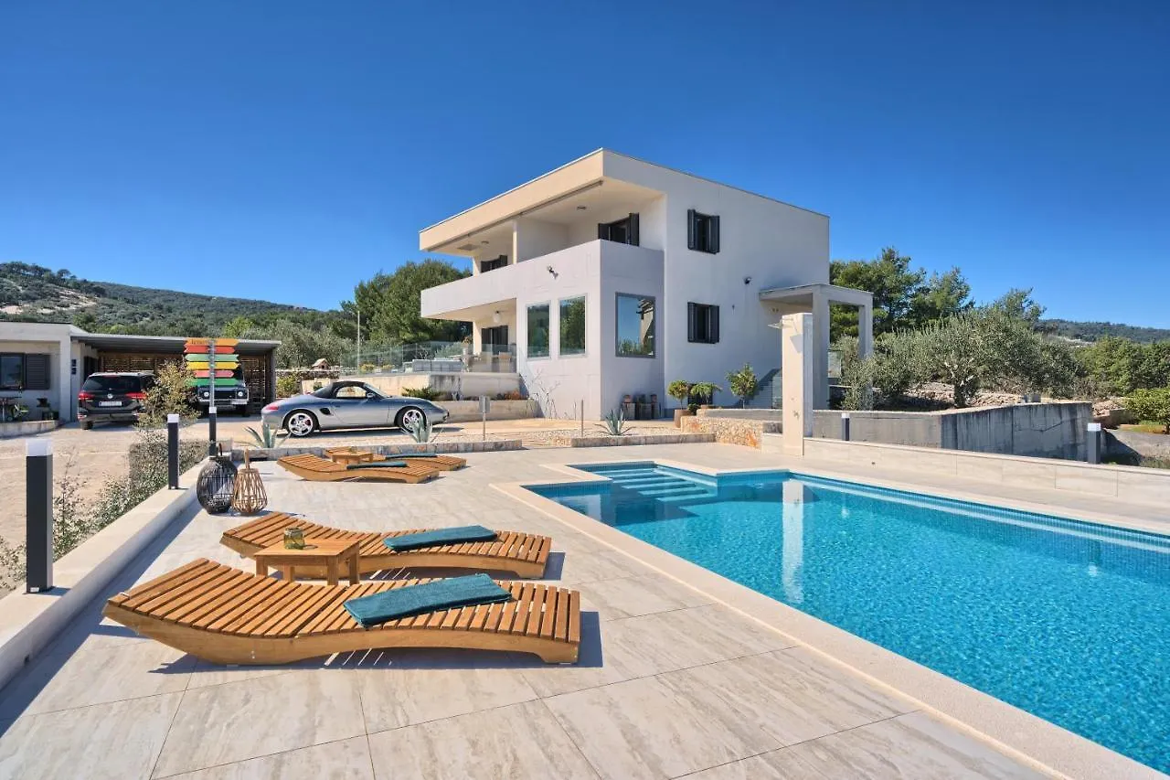 Villa Ming - Pool, Sea-View And Peace Slatine
