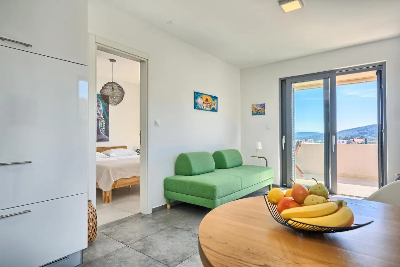 Apartment Villa Ming - Pool, Sea-View And Peace Slatine