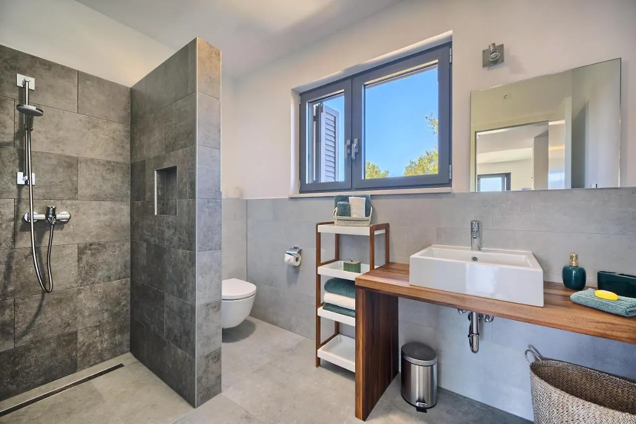 Villa Ming - Pool, Sea-View And Peace Slatine 0*,  Croatia