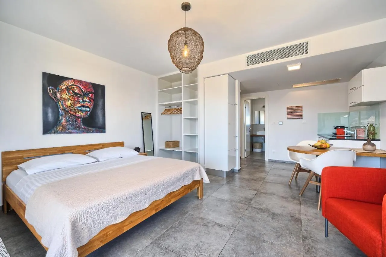 Villa Ming - Pool, Sea-View And Peace Slatine 0*,