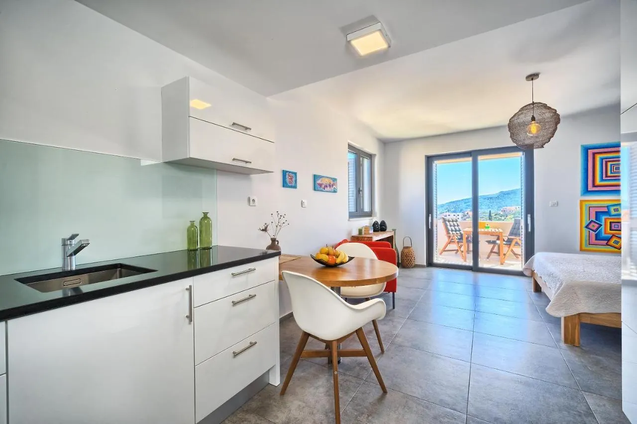 Villa Ming - Pool, Sea-View And Peace Slatine 0*,