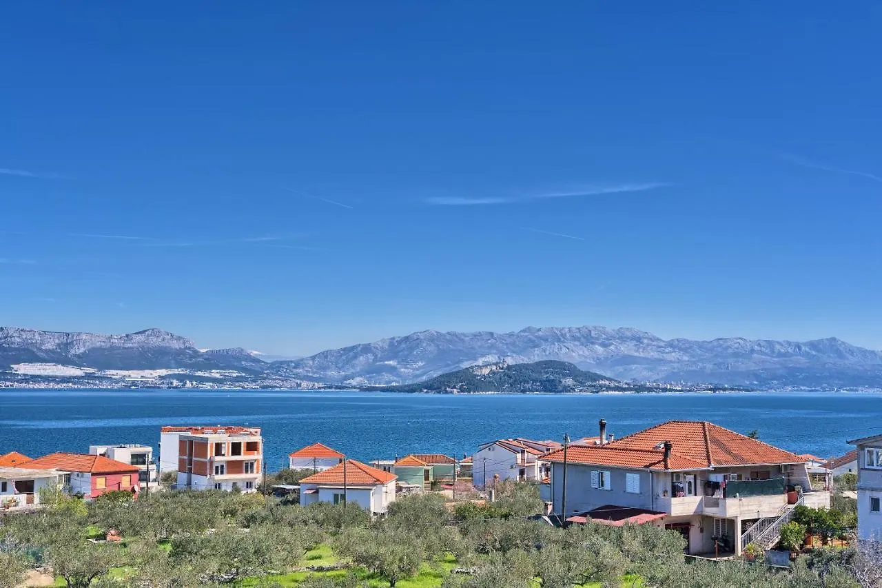Villa Ming - Pool, Sea-View And Peace Slatine Apartment